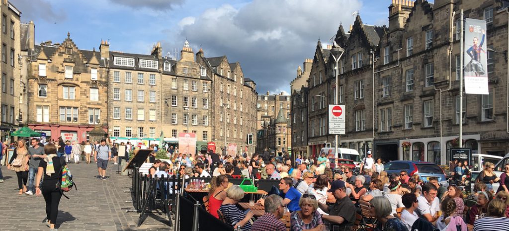 Al fresco dining at the Edinburgh International Festival