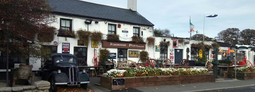 K6 telephone box outside Jonny Fox's piub in County Wicklow, Eire