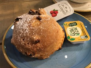 A scone at Bob & Berts, Falkirk