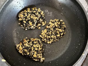 Frying laverbread