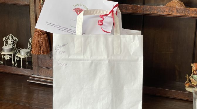 delivery bag from Food 4 Friends