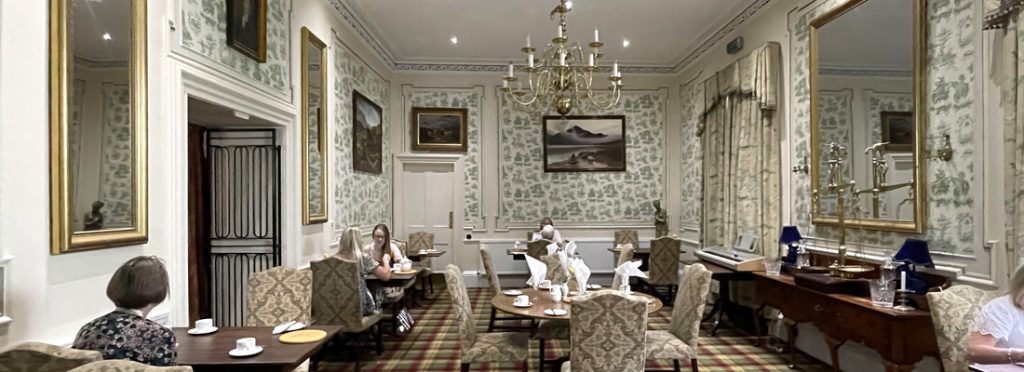 Dining room at Fernie Castle