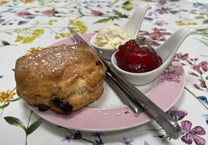 A scone at Tormaukin Inn